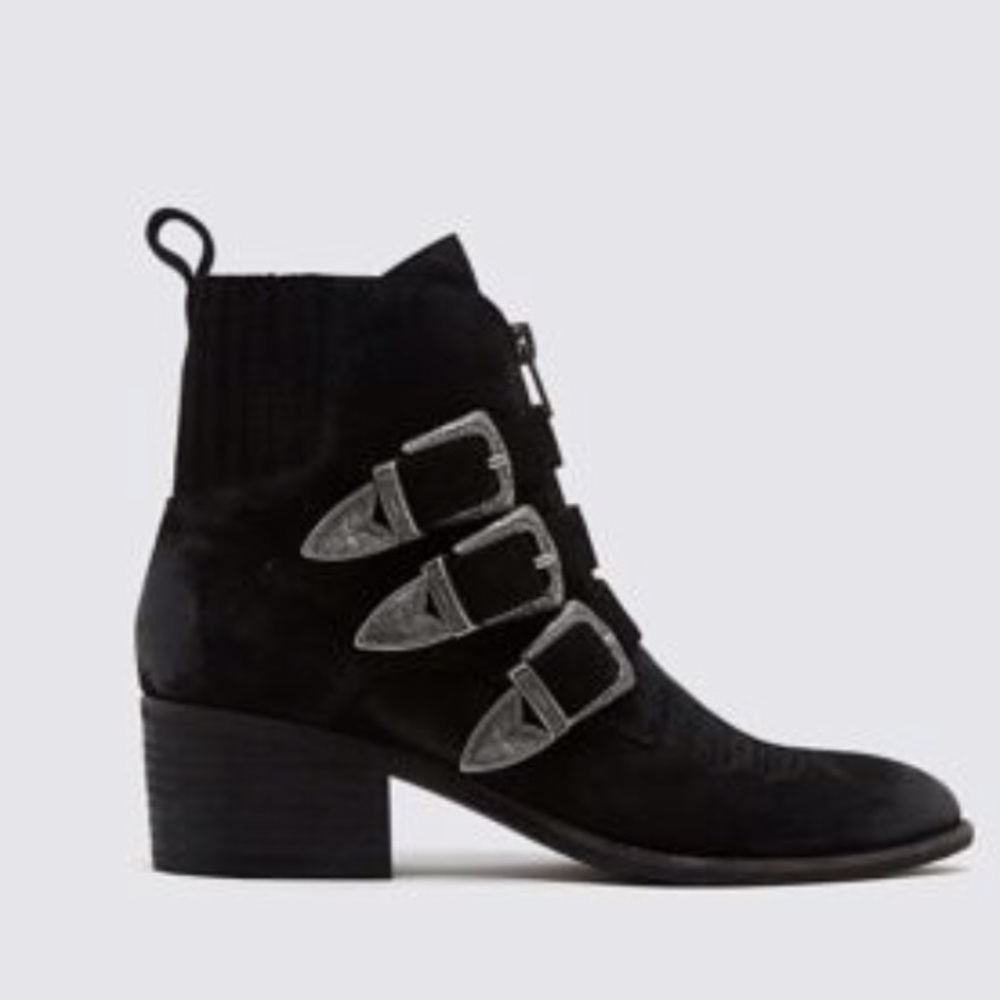Dolce vita Scott booties. Size 7.5.